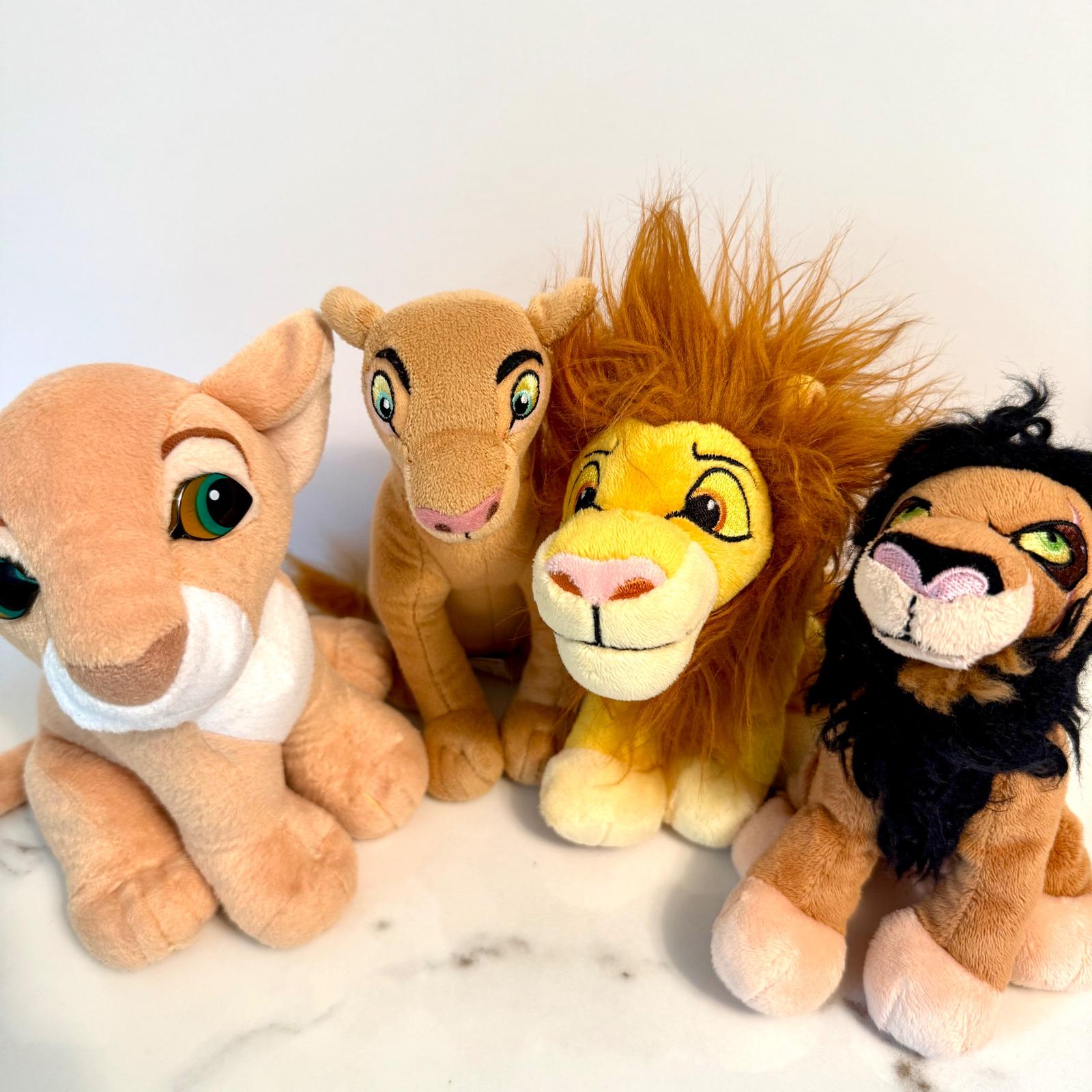 Kissing Simba Nala New Zealand