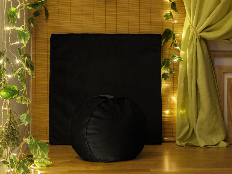 Meditation Set Zafu Round floor cushion black Velvet Yoga bolster and Mat