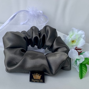 100% Silk Scrunchie