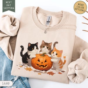 Vintage 90s Cat Halloween Sweatshirt, Retro Pumpkin Shirt, Cat Lover Tee, Halloween Shirt, Black Cat Tee, Halloween Cute Women Sweatshirt