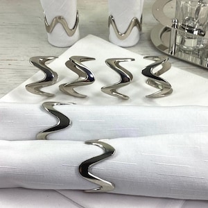 Vintage Zig Zag Napkin Rings: Silver Tone Metal, Set of 8