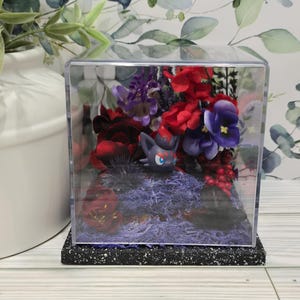 Light Up Cube Terrarium - Zorua