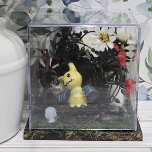 Light Up Cube Terrarium - Mimikyu