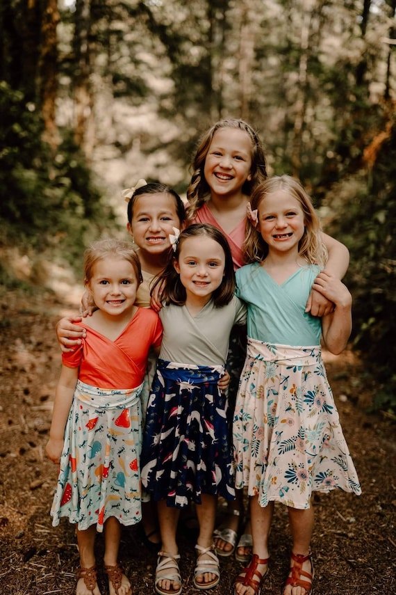 Play shorts for under dresses 2025