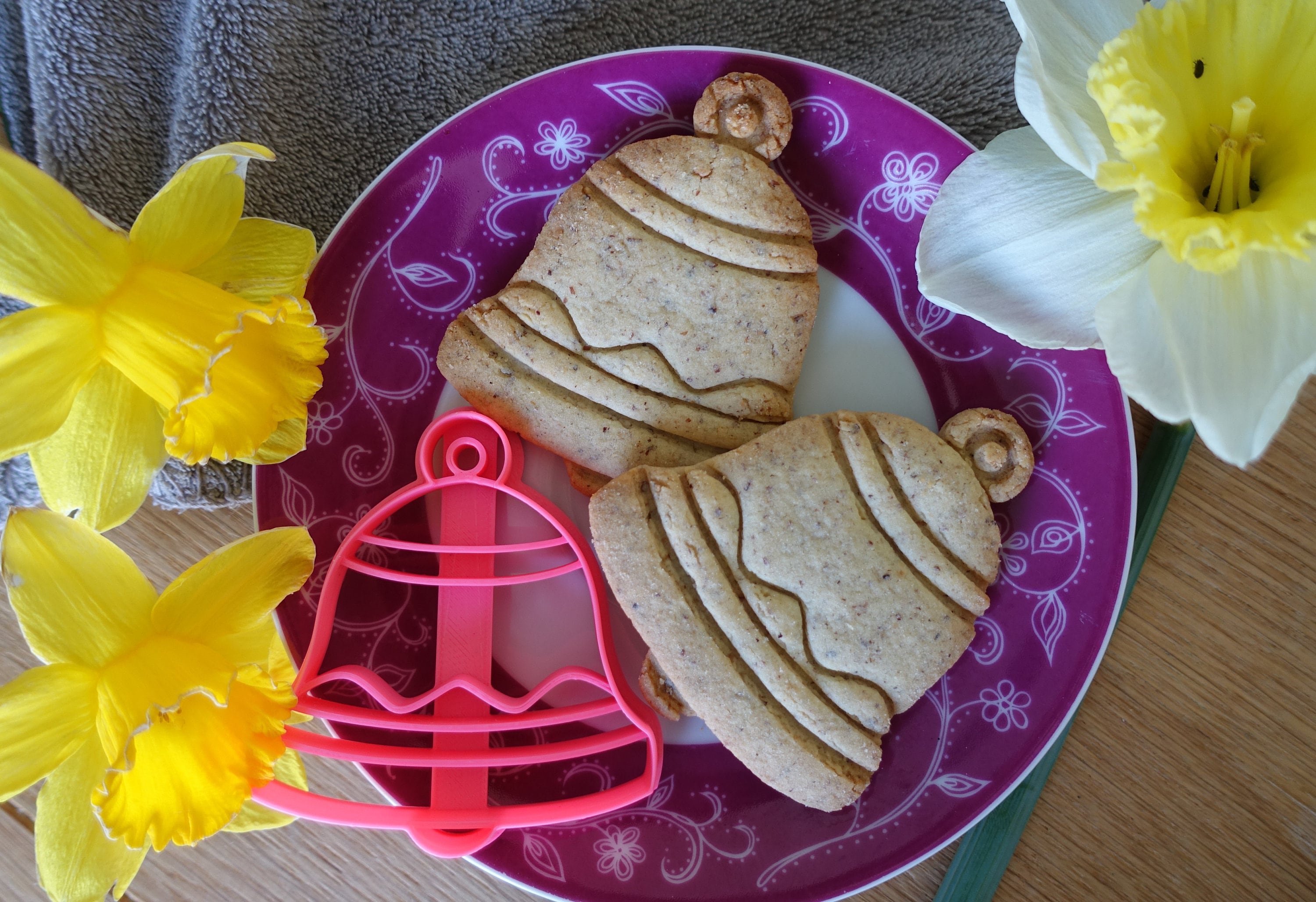 Emporte Pièce Cloche | Biscuit, Gateau, Sablé, Pâtisserie, Fimo Emporte-Pièce Paques, Oeuf, Lapin Ch