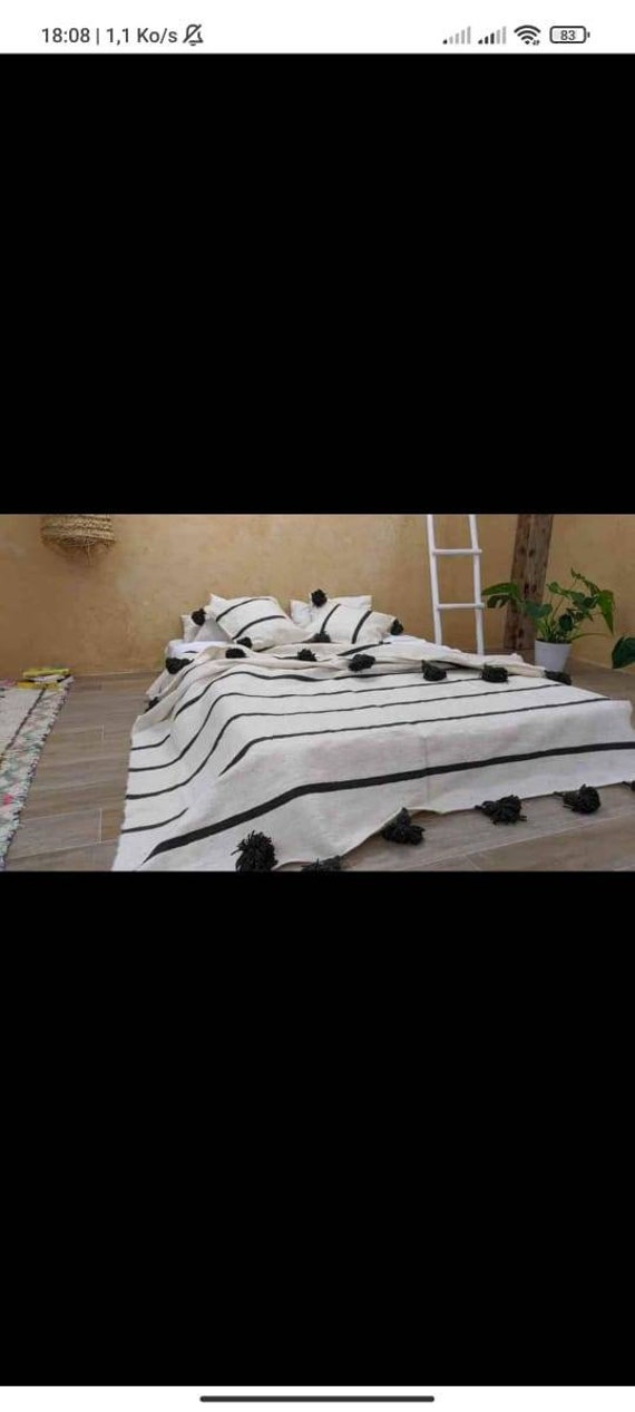 Moroccan Blanket , Handwoven Throw, Tassel Blankets, Pom Poms, Boho Blanket, Couverture Marocaine, M