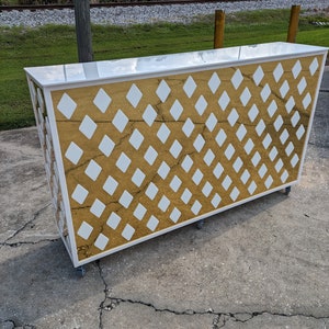6 Foot Long Gold Mirror Portable Bar with 3D White Acrylic Diamond Pattern