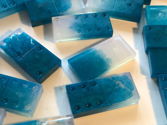 Domino Spielset, Resin, Doppel 6 Dominosteine aus Epoxisharz, individelle Gestaltung