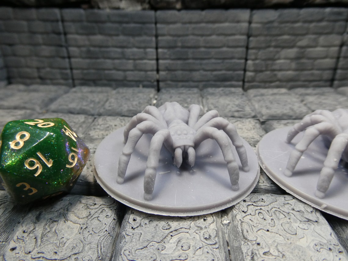 Giant Spider Miniatures Set of 2 DnD Dungeons and Dragons | Etsy