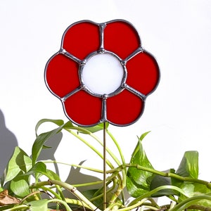 Crimson Daisy Stained Glass Plant Stake