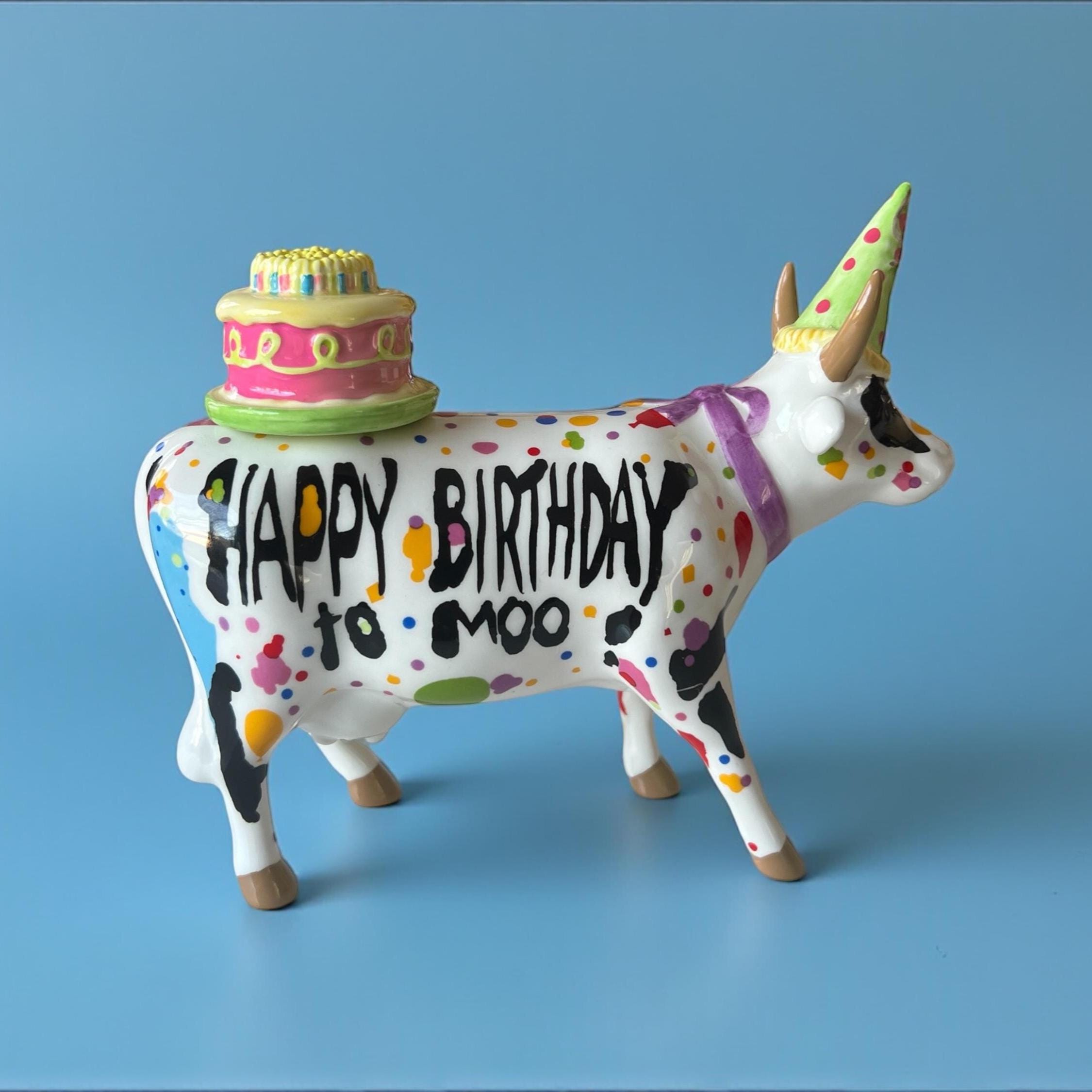 3 CowParade【カウパレード】HappyBirthdaytoMoo Cow Parade “happy Birthday to MOO” Figurine – Whimsical Ceramic