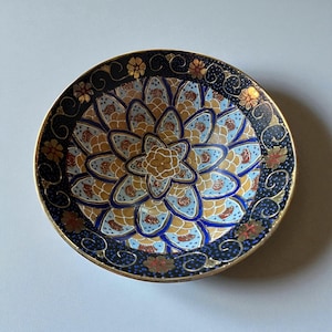 Bol en porcelaine de Chine, vintage des années 1960 - Décorations florales et dorées de canton peintes à la main - Plat décoratif de 20 cm de large