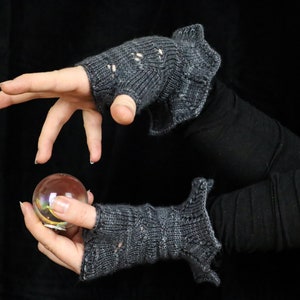 Wool of Bat Mitts Knitting Pattern