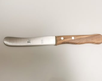 Butter knife with olive wood handle