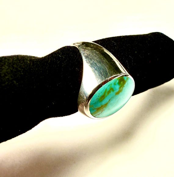 Southwestern Sterling Kingman Turquoise Ring View 3