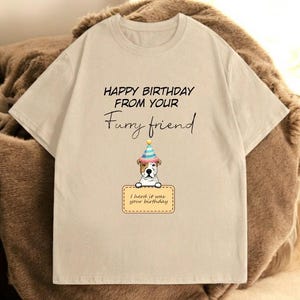 犬と猫からのパーソナライズされた誕生日Tシャツ、私の大好きな人間へのハッピーバースデーTシャツ、ママとパパへの誕生日プレゼント