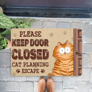 Deur gesloten houden Cat Planning Escape Custom deurmat, entreemat katten, welkomstmat huisdier, gepersonaliseerde decoratieve mat kat, cadeaus nieuw huis