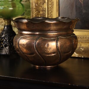 Antique Arts & Crafts Copper Planter c. 1890–1910 | Victorian Art Nouveau Swirl Repoussé Jardinière Scalloped Rim Flower Pot Patina Cachepot