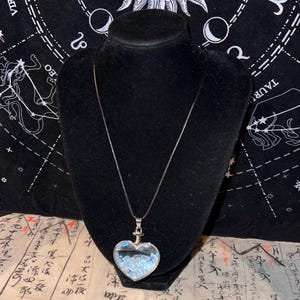 Colgante Corazón de Energía: Transforma las energías negativas en energía positiva potente. Impulsa la creatividad y la suerte. 100% efectivo.