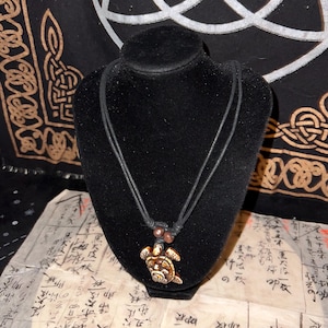 Amulet Obcych Częstotliwości, Moce Projekcji Astralnej I Więcej