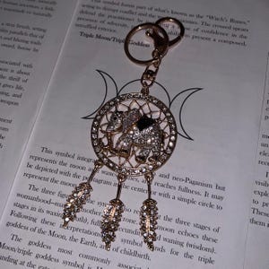 Luxury Charm, Bound To 3 Powerful Luck Spells