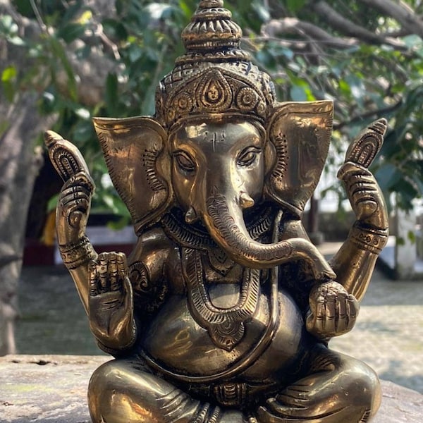 Lord Ganesh Statue Brass, Majestic Lord Ganesha Idol, Brass Ganesh Home Decor, Housewarming Gift, Hindu God of good luck,Elephant God Figur