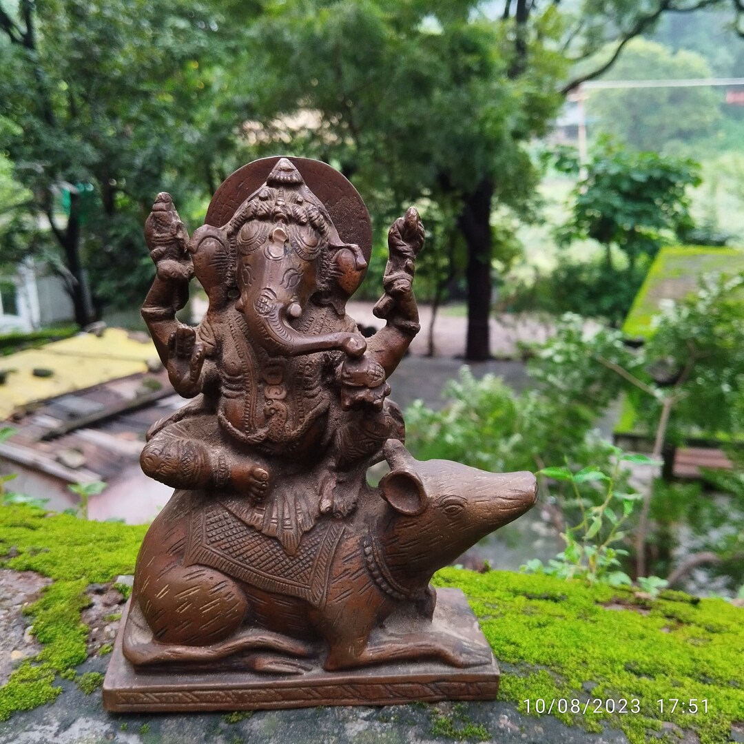 Lord Ganesh Statue Brass, Majestic Lord Ganesha Idol, Brass Ganesh Home