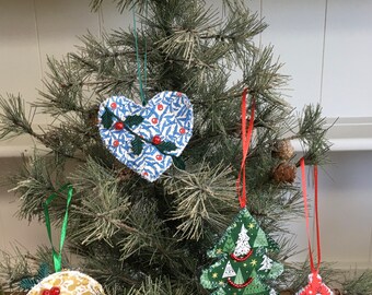 Adornos navideños colgantes con forma de corazón de la libertad, campana, árbol, pudín, estrella, fieltro, algodón, vidrio, cinta de satén, ecológico, reutilizable, sin plástico.