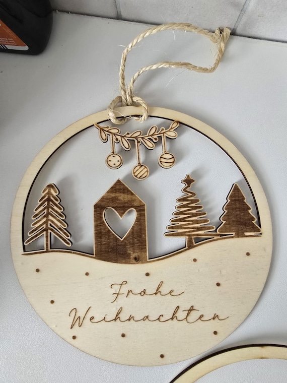 Wooden Christmas loop made of poplar wood • Laser engraving • Christmas decoration • Personalized • Winter landscape pendant • Gift idea • Christmas decoration
