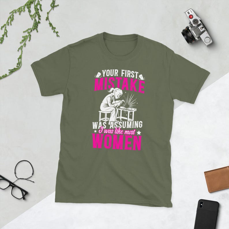 Female Welder Shirt Welder Women Gifts Welding Girl Gift Welder Girl Welding Women Unisex T-Shirt