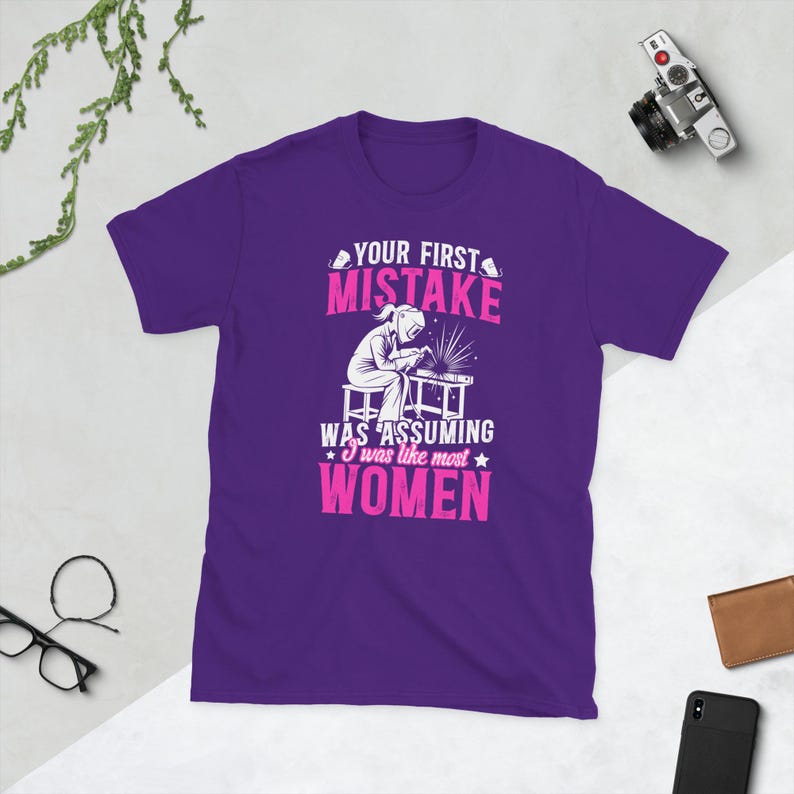 Female Welder Shirt Welder Women Gifts Welding Girl Gift Welder Girl Welding Women Unisex T-Shirt