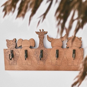 Akuna Matata Animal Tails Wooden Key Holder, Africa Family Key Holder for Wall Key Holder Wall Key Organizer Key Rack Animals Traveller Gift