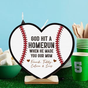 God Hit a Homerun Mom Sign, Mother&#39;s Day Father’s Day Baseball Softball Sign, Personalized Gifts for Dad Mom from Kids, Baseball Heart Sign