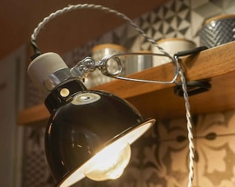 Led Vintage Industrial Spotlight TIMEBULB Lámpara de abrazadera / Cordón de tela Aparador Estante Consola Luz Emaille Reflector Sombra Steampunk Regalo para el hogar