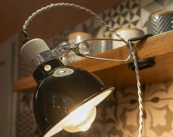 Led Custom Klemmleuchte TIMEBULB | Loft Regal Konsole Industrie Klammer Lampe | Stoffkabel Klemmlampe Textilkabel | Emaille Edison Geschenk