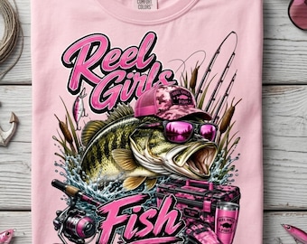 Diseño PNG de sublimación de carrete de pesca rosa para niñas, gráfico de camiseta de pesca de lubina rosa para niña (descarga digital)