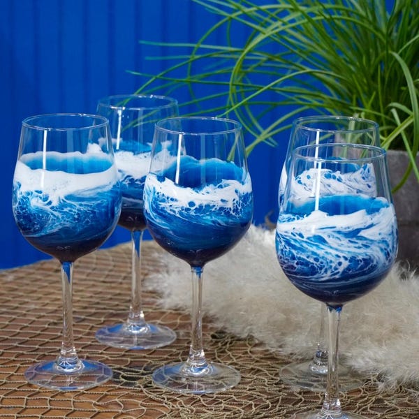 Ocean Waves Wine Glasses | Coastal Decor