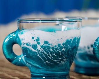 ターコイズブルーの波模様のエスプレッソコーヒーカップ | 海辺のインテリア