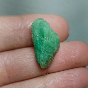 Natural Emerald Rough, Colombian Emerald Rough, Certified Emerald Raw Rough Gemstone, loose Gemstone For Pendent, Emerald Rough for Gift.