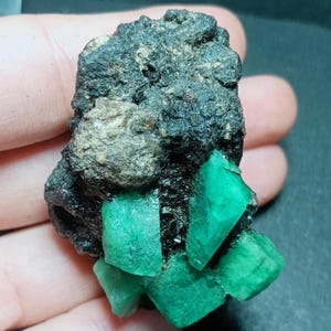 Natural Emerald Rough Gemstone: 246.00 Carat Loose Emerald Crystal.