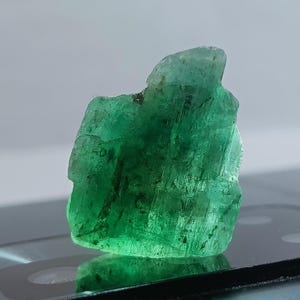 Emerald Rough, Gemstone Raw, Colombian Emerald, Natural Emerald, Emerald Rough, Emerald Rough For Jewellery.