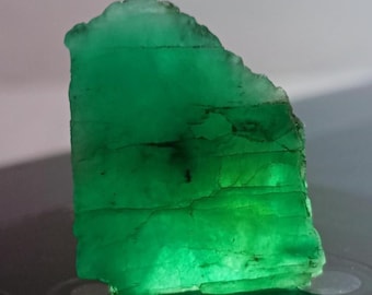 Natural Colombian Emerald Rough Gemstone: Untreated Raw Crystal (23x18mm)