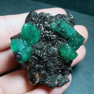 天然エメラルド原石：304.10カラットのルースエメラルド結晶。 - Etsy 日本