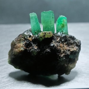 Rare Emerald Rough, Gemstone Raw, Zambian Emerald Specimen, Big Natural Emerald, Pendant Size Emerald Rough, Emerald Rough For Jewellery.