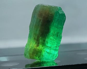 Big Emerald Rough Stone / Natural Zambian Emerald Rough Stone, Raw Emerald, Rare, Top Quality Rough, Antique Emerald, Raw For Pendant.