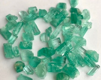 Colombian Emerald Rough: 500 Pcs Raw Loose Gemstones (3-5mm)