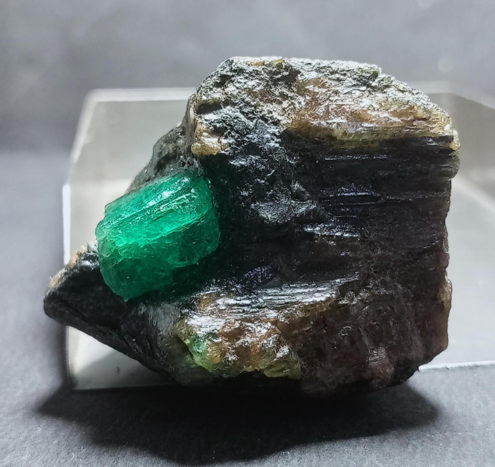 天然エメラルド原石、ギフト用標本、未処理宝石、サイズ38×31mm - Etsy