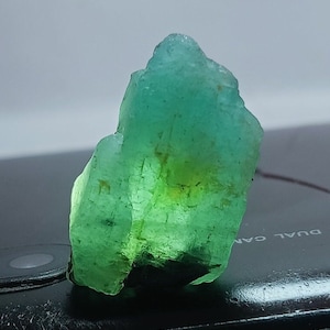100% Natural Untreated Unheated Colombian Emerald Rough Loose Gemstone Raw Emerald Natural Emerald, Emerald Rough, Emerald 14x24mm.