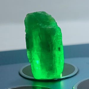 100% Natural Emerald Rough, Loose Rough Genuine Emerald Rough Gemstone, Emerald Rough For Pendant.
