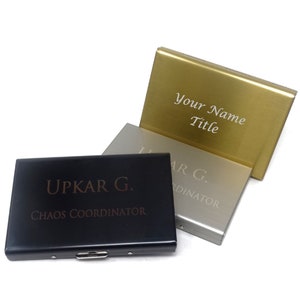 Estuche para tarjetas de presentación personalizado, regalos de oficina, regalo para él, ella, jefe, compañero de trabajo, billetera de metal con monograma con nombre grabado personalizado